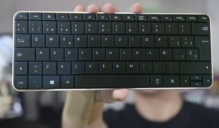 Cómo configurar microsoft wedge keyboard?