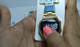 Cómo configurar un reloj casio touch