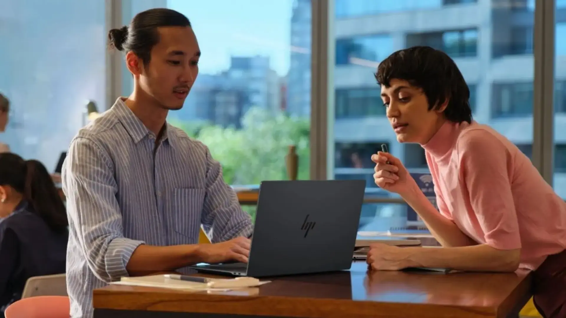 Diseño del teclado HP EliteBoard G1a con IA Diseño del teclado HP EliteBoard G1a con IA