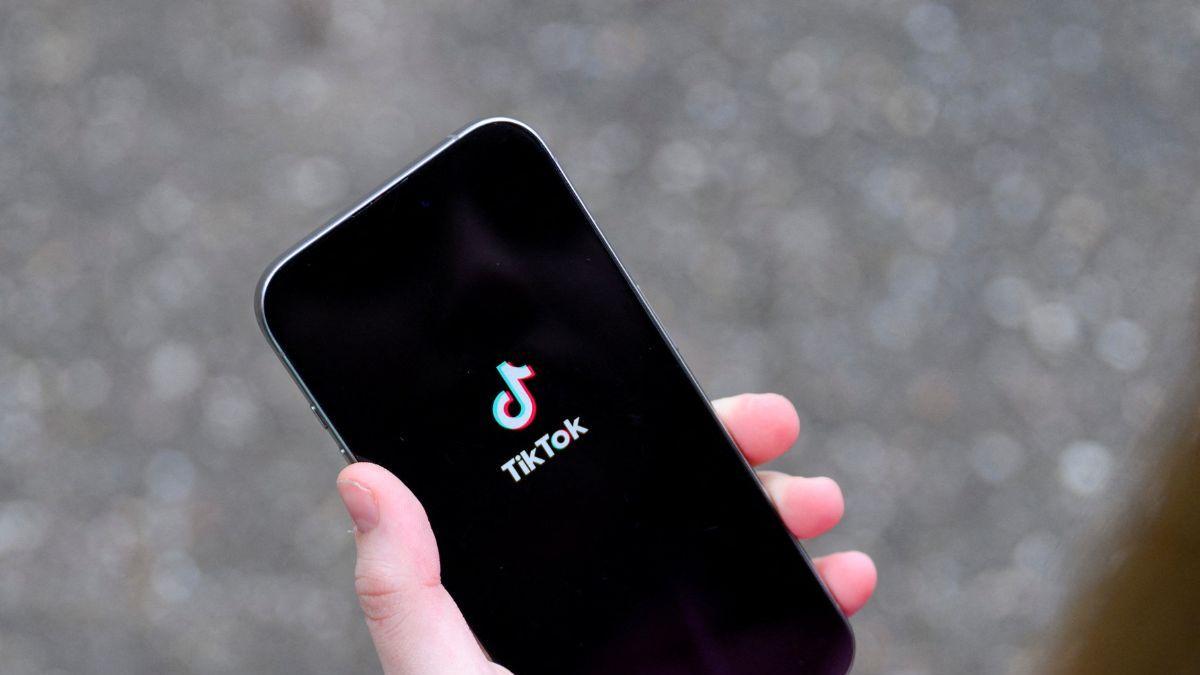 Funcionamiento del fraude en TikTok que roba datos bancarios