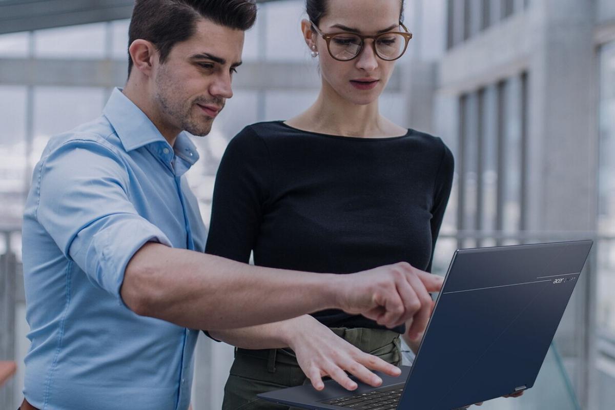 Puertos y conectividad del Acer Swift