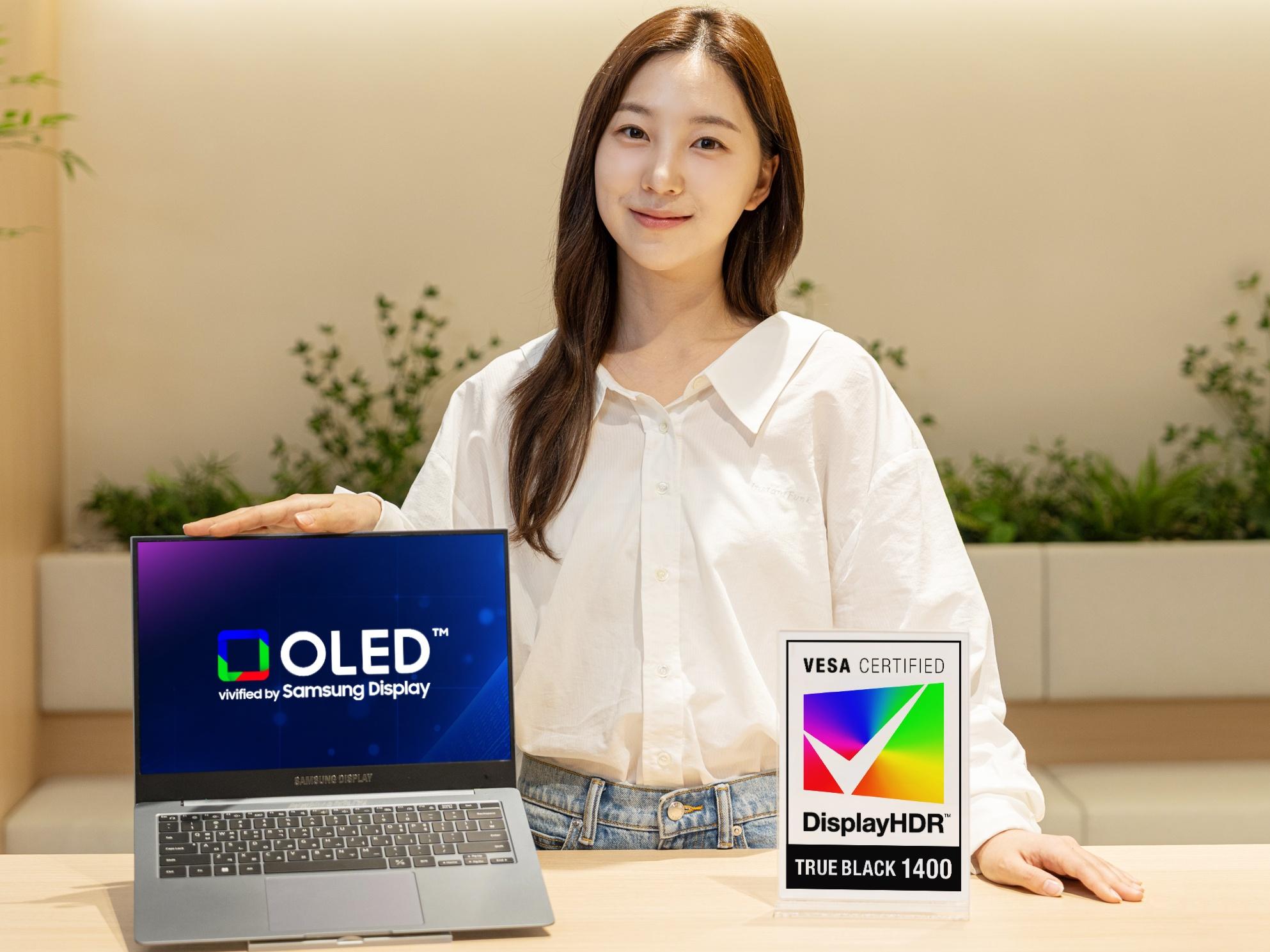 Portátiles con paneles Tandem OLED