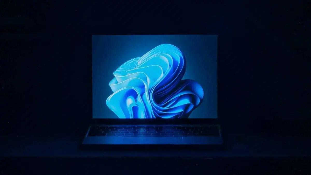 Anuncios fondos de pantalla Windows 11